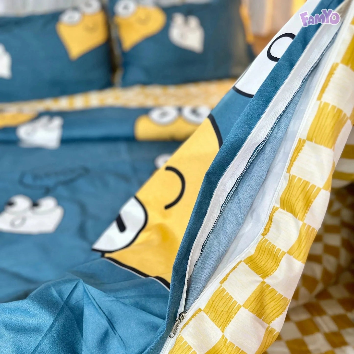 4pc Kids Bed Set – King Size Fitted Bedsheet , Comforter Cover & 2 Pillow Covers | Cute Smiles Theme Famyo Shop WH