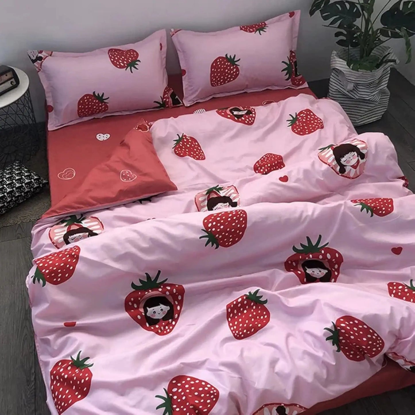 Strawberry Pink 250TC King Bedding Set (Set of 4 or Set of 5) Famyo