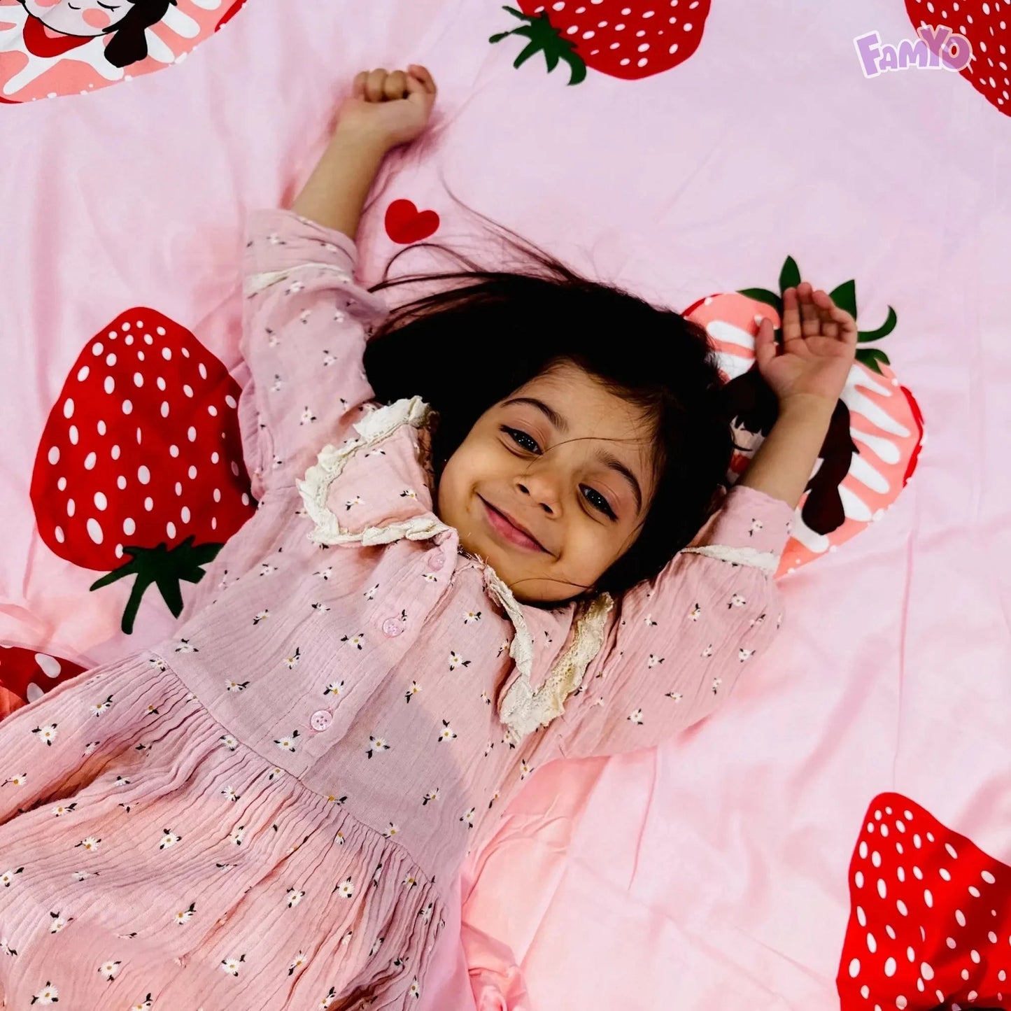 4pc Kids Bed Set – King Size Fitted Bedsheet , Comforter Cover & 2 Pillow Covers | Strawberry Pink Theme Famyo Shop WH