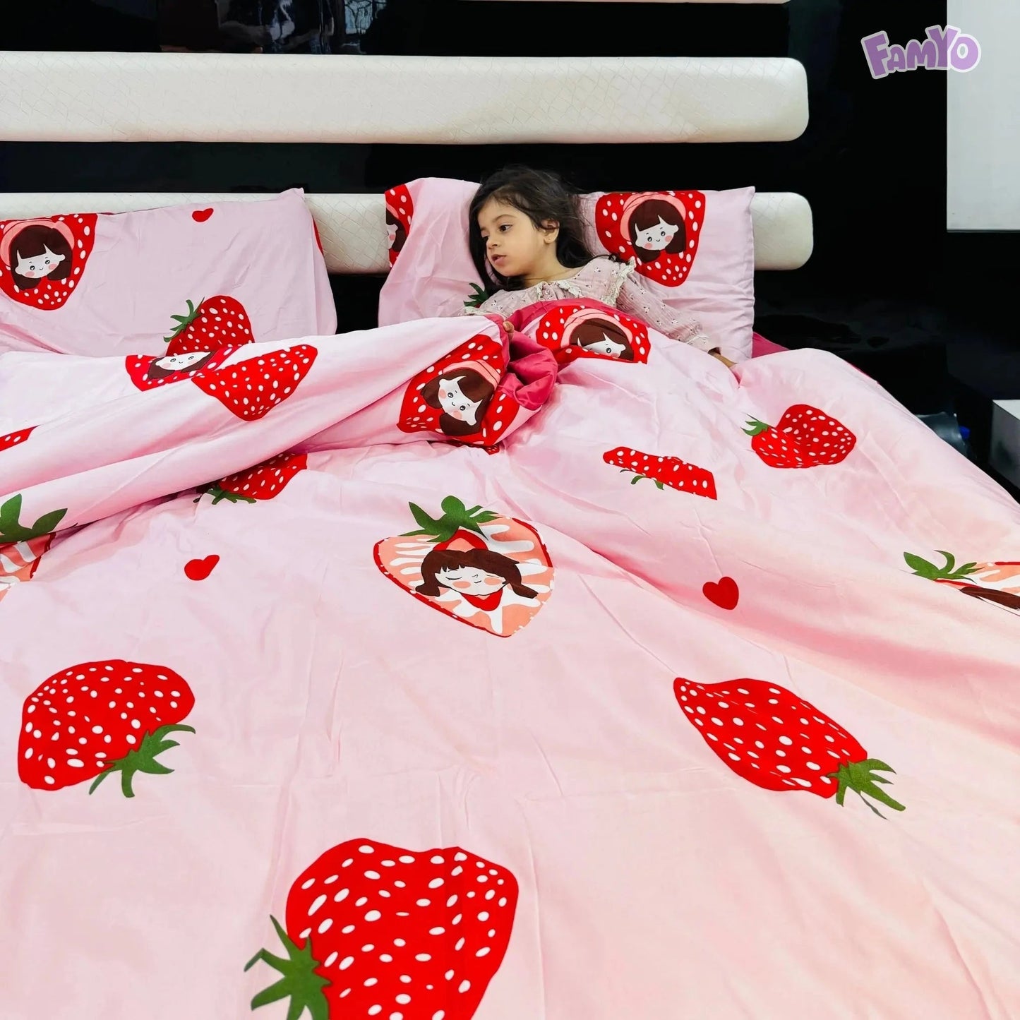 4pc Kids Bed Set – King Size Fitted Bedsheet , Comforter Cover & 2 Pillow Covers | Strawberry Pink Theme Famyo Shop WH