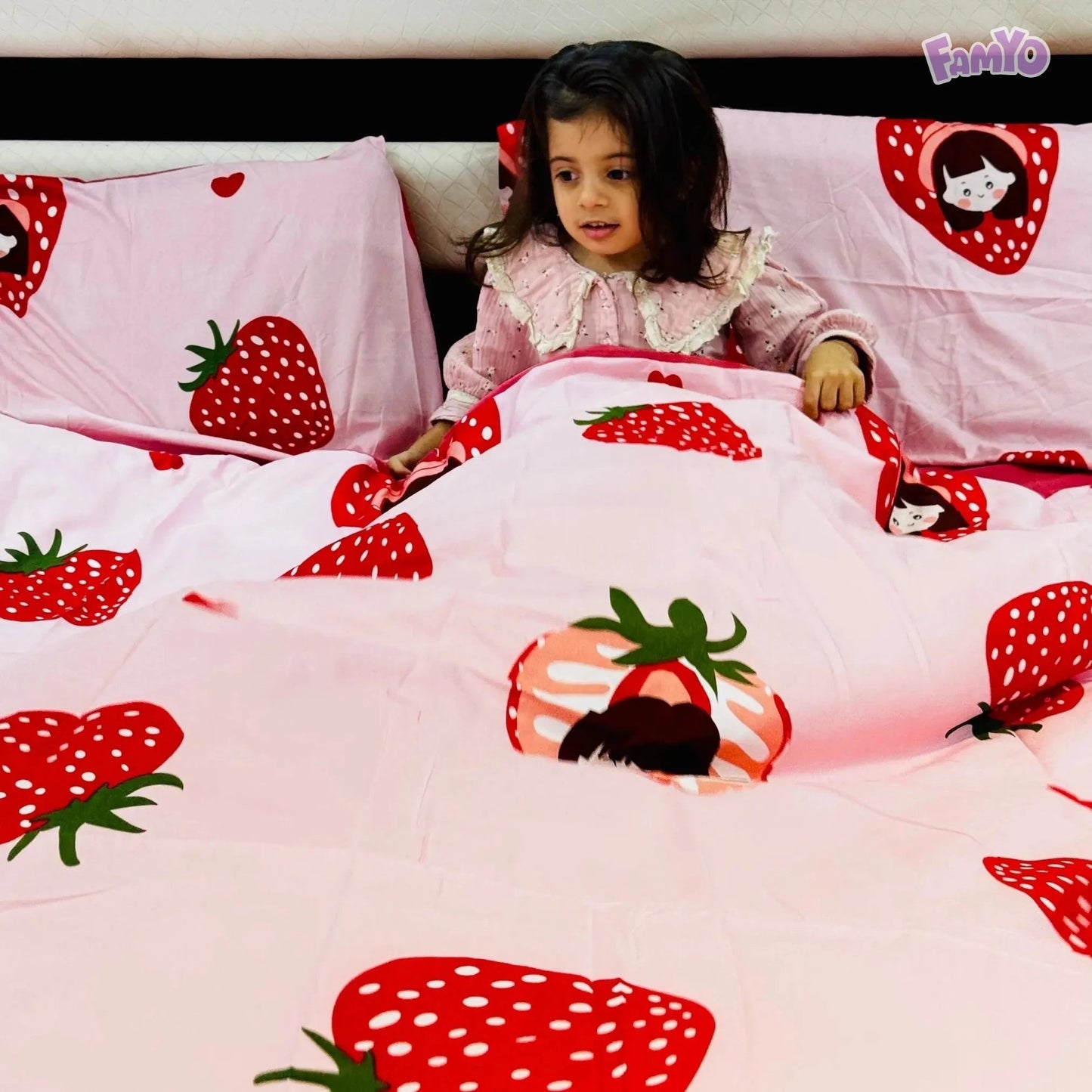 4pc Kids Bed Set – King Size Fitted Bedsheet , Comforter Cover & 2 Pillow Covers | Strawberry Pink Theme Famyo Shop WH