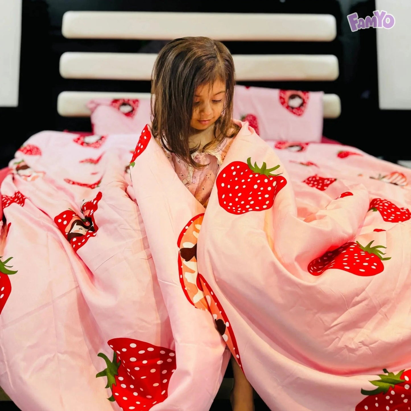 4pc Kids Bed Set – King Size Fitted Bedsheet , Comforter Cover & 2 Pillow Covers | Strawberry Pink Theme Famyo Shop WH