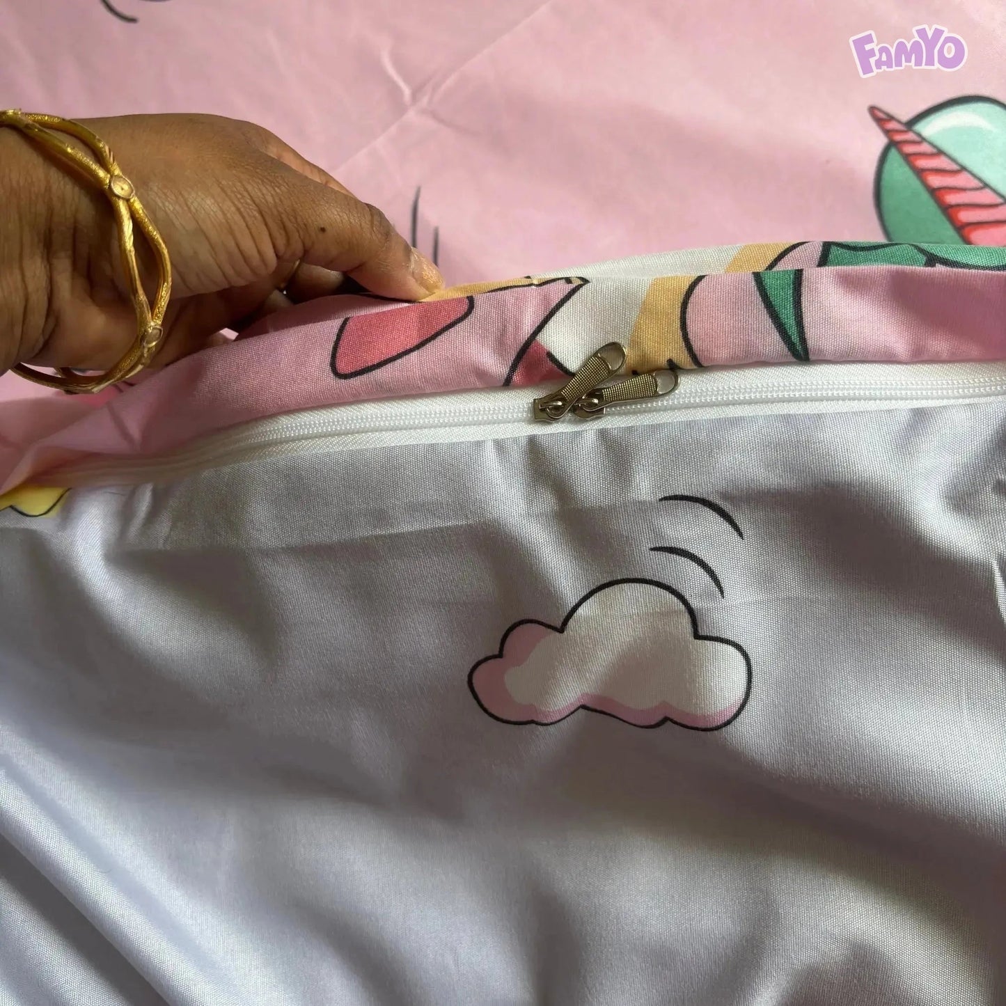 Famyo's Changeable Comforter Cover and Bedding Set for Kids Bedroom Makeover