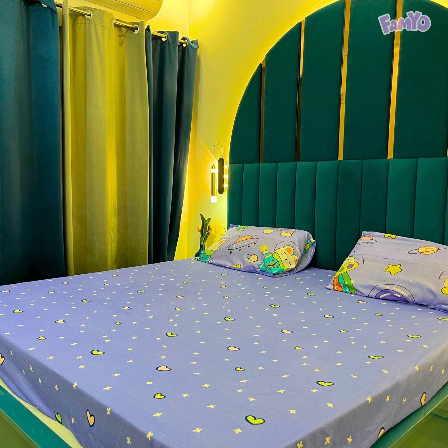 Famyo's Purple Astronaut Printed 4 Piece Bedding Set