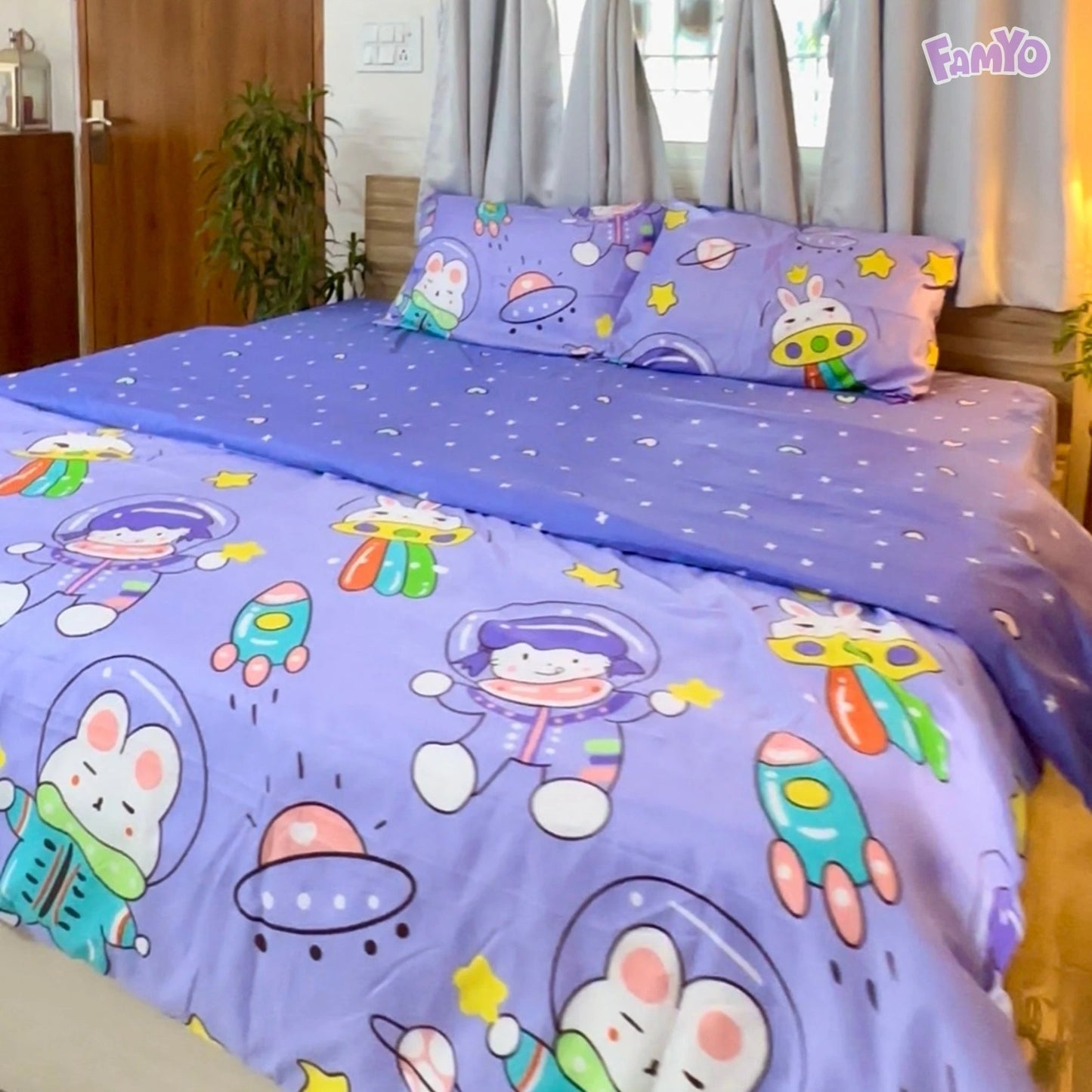 Famyo's Purple Astronaut Printed 4 Piece Bedding Set