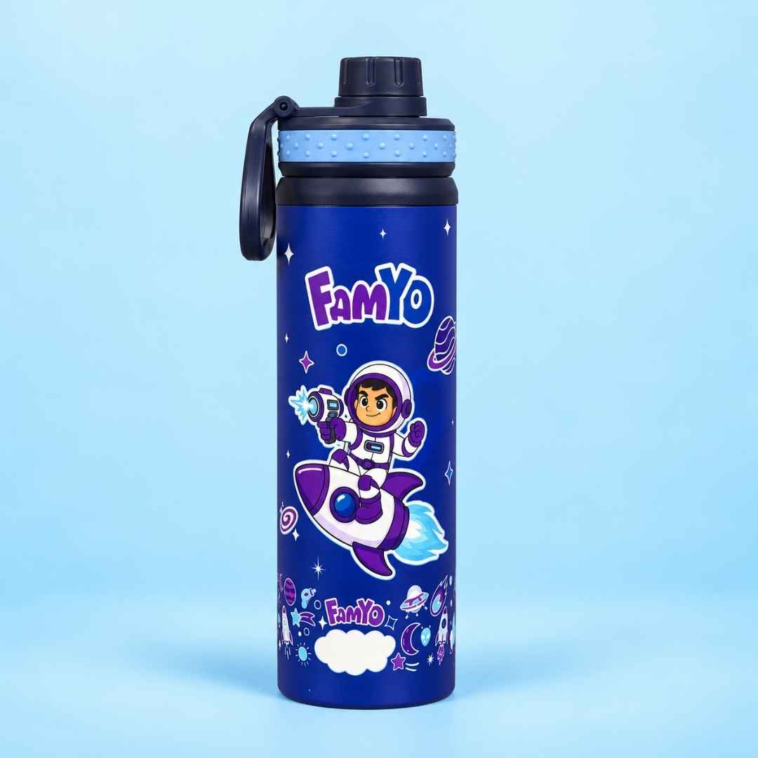 Kids stainless steel water bottle available in June the Unicorn, Rexy the Dinosaur, Leo the Astronaut, Dark Blue Astronaut, and Lavender Unicorn designs, featuring a 900 ml capacity, ideal for school, travel, and everyday hydration.
