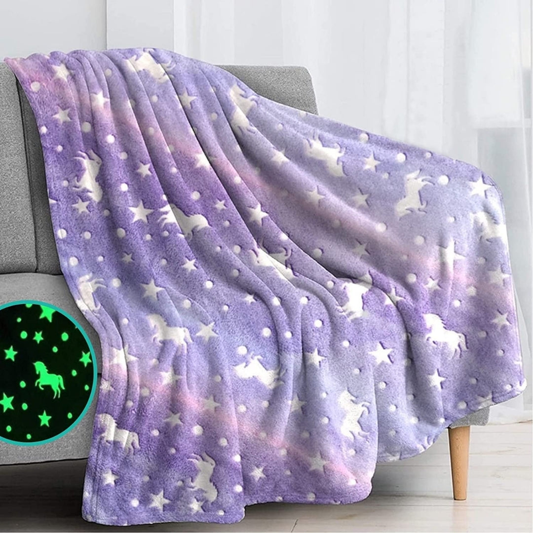 Famyo Unicorn Glow in The Dark Blanket for Kids | 200 x 152cm, 0-15 Years, Queen Size Flannel Blanket | Birthday Gift for Kids Bed, Sofa, or Couch