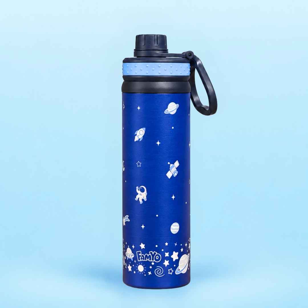 Kids stainless steel water bottle available in June the Unicorn, Rexy the Dinosaur, Leo the Astronaut, Dark Blue Astronaut, and Lavender Unicorn designs, featuring a 900 ml capacity, ideal for school, travel, and everyday hydration.