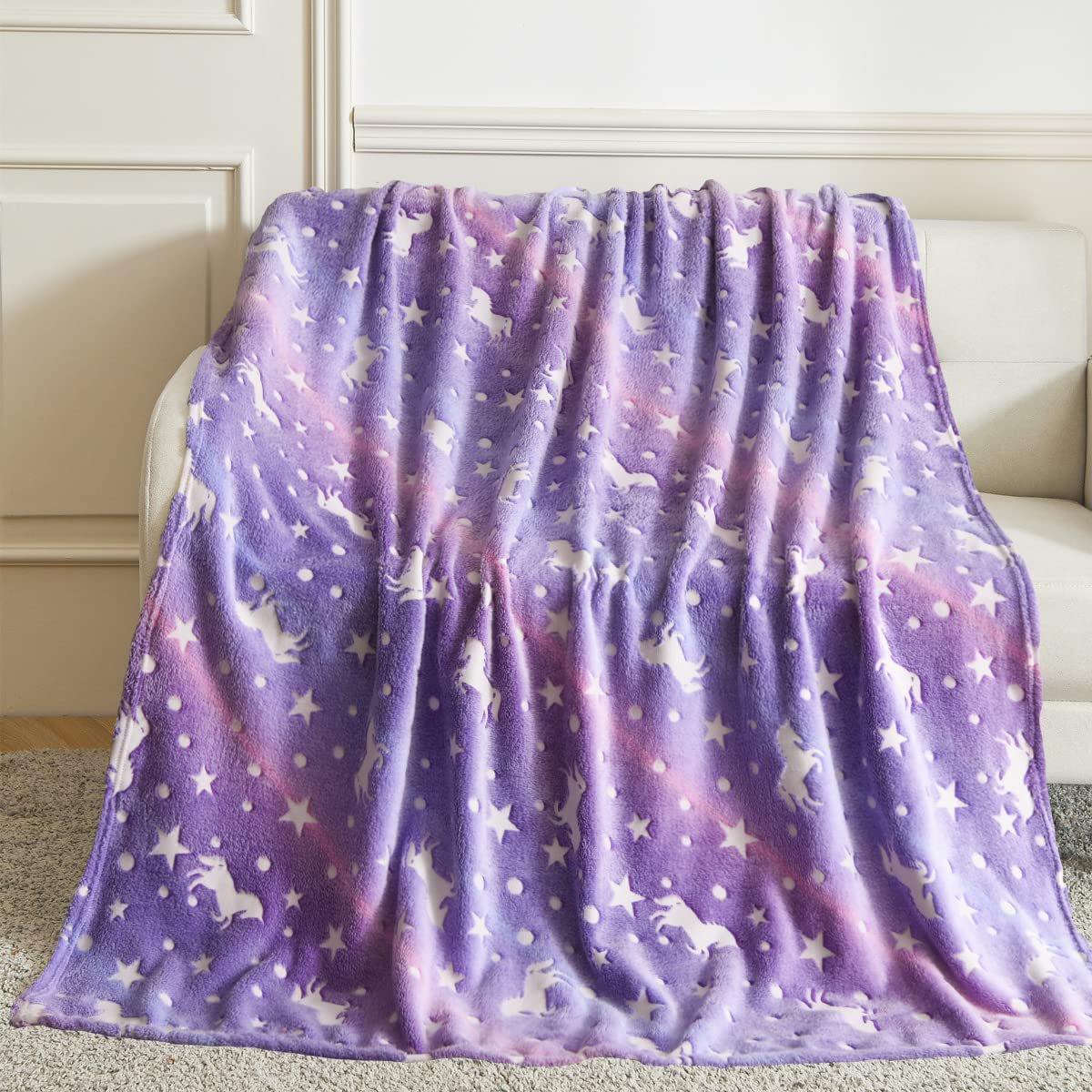 Famyo Unicorn Glow in The Dark Blanket for Kids | 200 x 152cm, 0-15 Years, Queen Size Flannel Blanket | Birthday Gift for Kids Bed, Sofa, or Couch