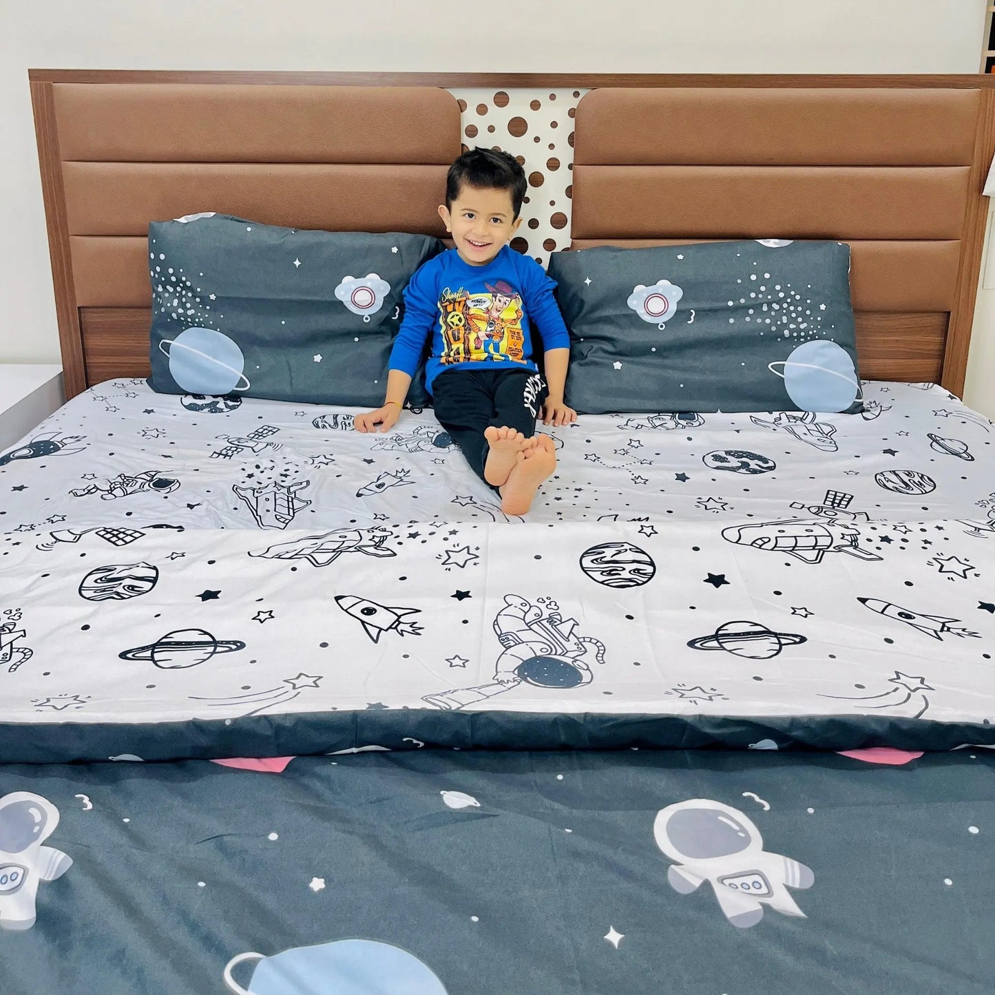 Astronaut in Space themed Bedding Sets and Comforters for Imaginative Young Space Explorers