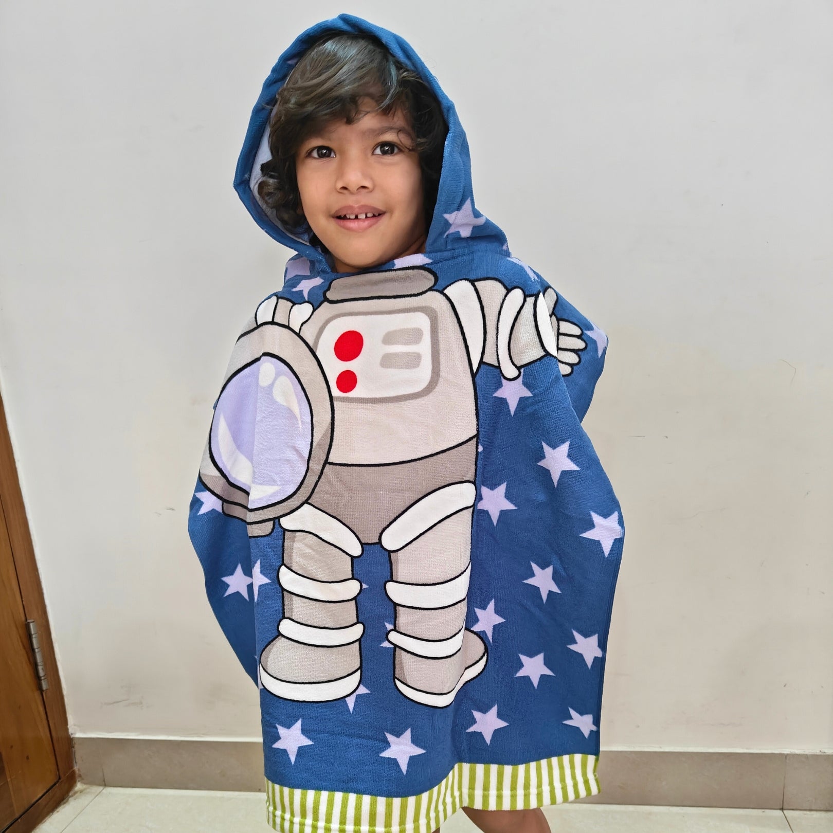 Astronaut Towel for Kids | Hooded Bath Towels for Boys & Girls | 60 x 60cm Toddler Pool Towel with Hood