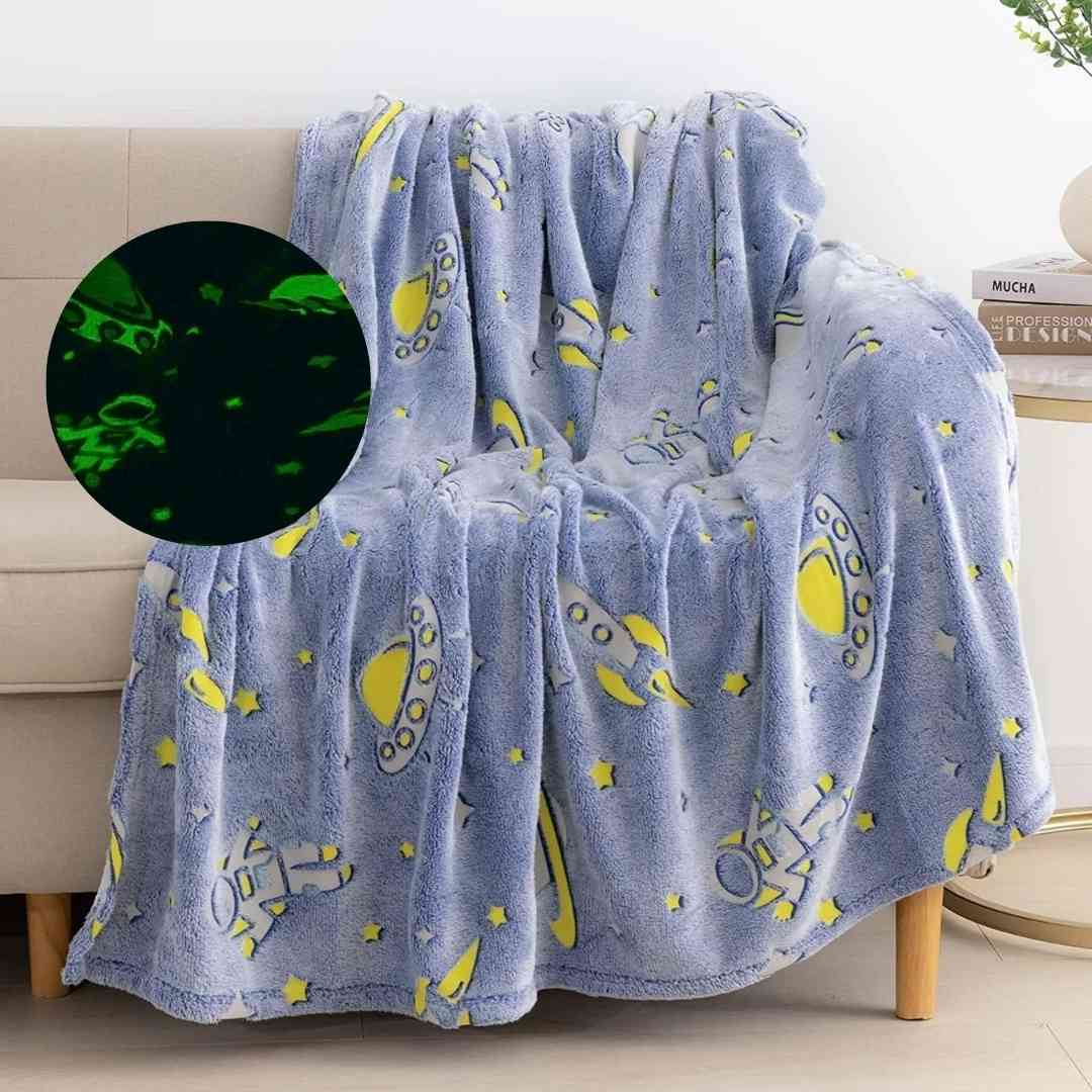 Glow in dark space blanket – 200x152 cm ultra-soft flannel for children