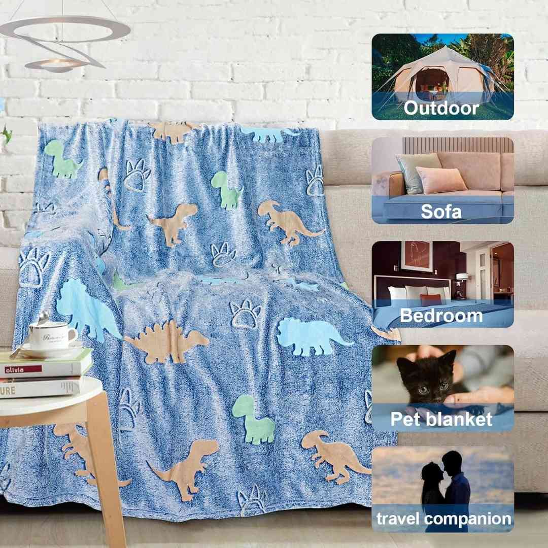 Big dinosaur kids blanket – glow in the dark queen size by Famyo