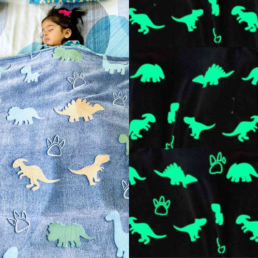 Big dino glow in the dark blanket by Famyo – queen size AC blanket for kids