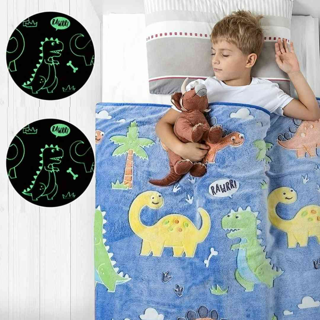 Famyo breathable kids blanket – blue dino design for AC use and naps