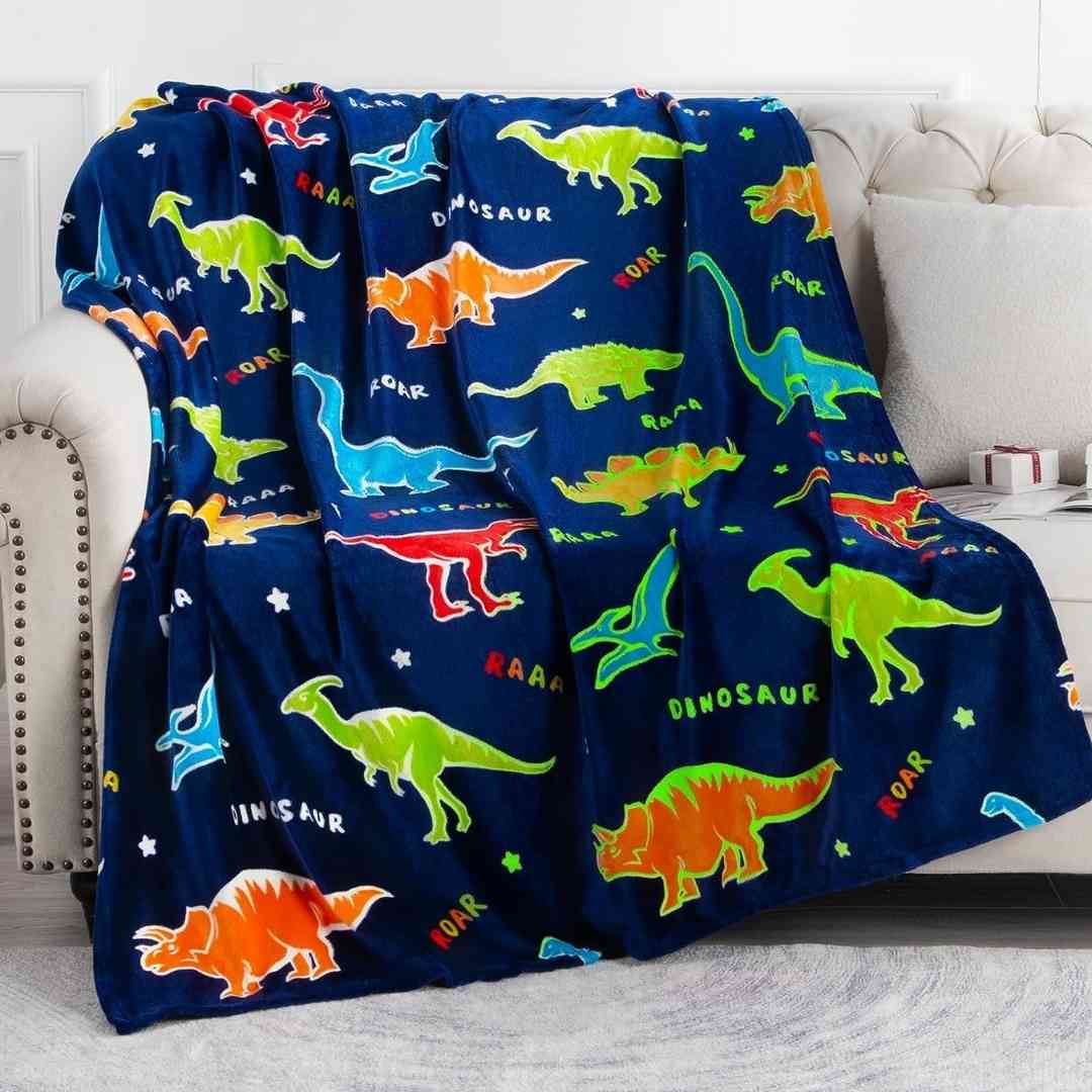 Kids dinosaur glow blanket – perfect for AC rooms and dreamy nights