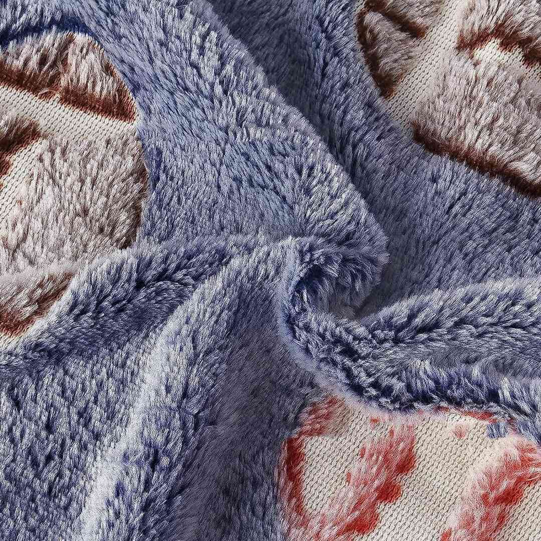 Famyo kids AC blanket – football graphics and glowing nighttime comfort