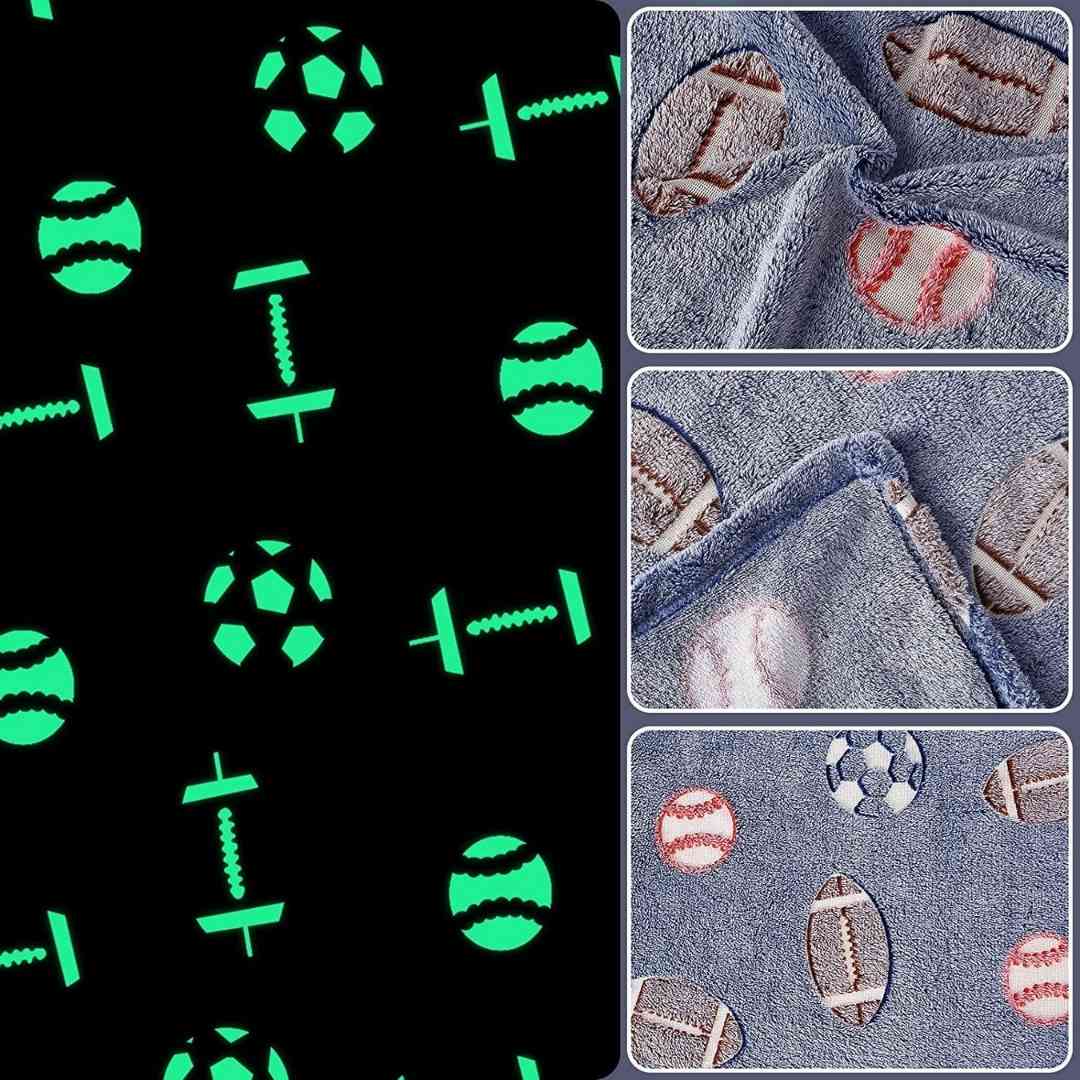 Sporty queen-size blanket – glow football print for kids room