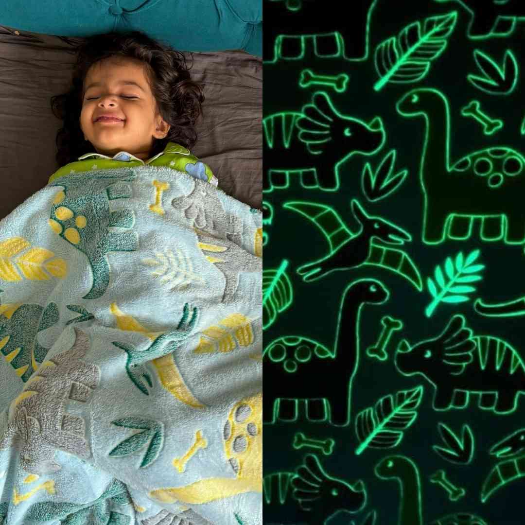 Famyo glow blanket – green dinosaur design with glowing stars for bedtime