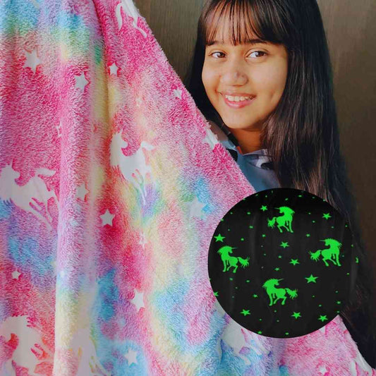Famyo glow blanket – pink unicorn design with glow in the dark stars for kids