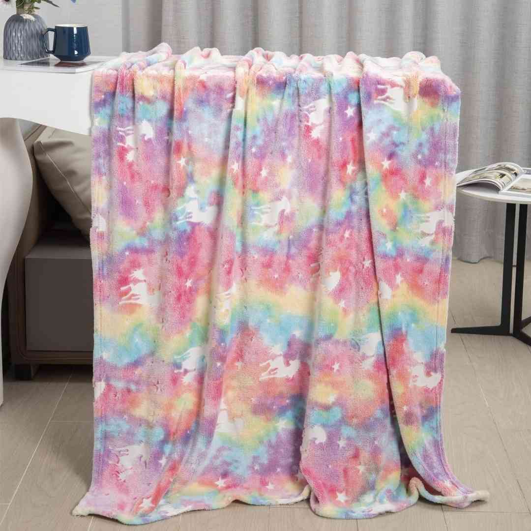 Famyo unicorn AC blanket – breathable pink glow in the dark kids blanket