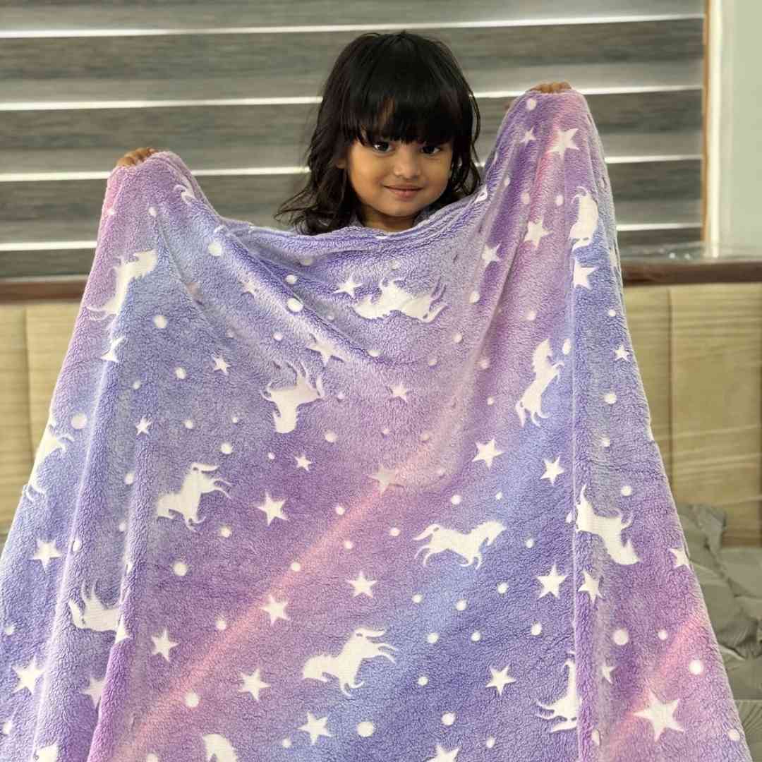 Famyo kids AC blanket – glowing purple unicorn design in flannel
