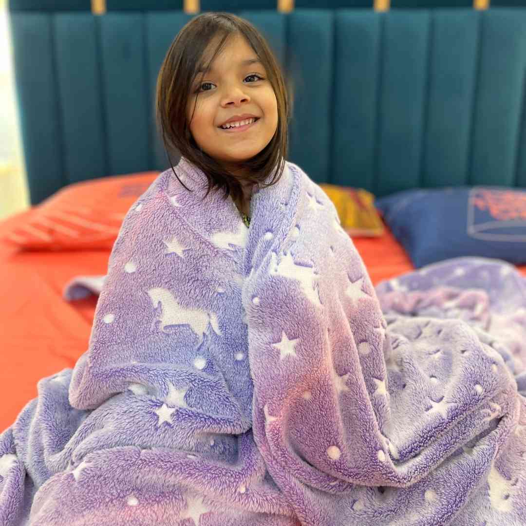 Kids AC blanket with glow-in-the-dark unicorn design – 200x152 cm