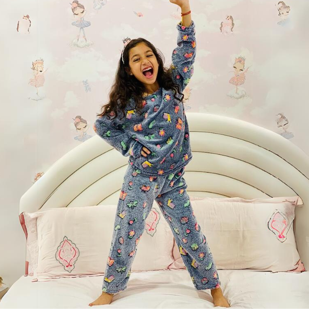 CUTE CARTOON HEAVY FUR NIGHT SUIT SETS 🎀 Size: Top - Free in size till 46  bust size✓ Length: 23 inches✓ Lower - free in size till 40… | Instagram